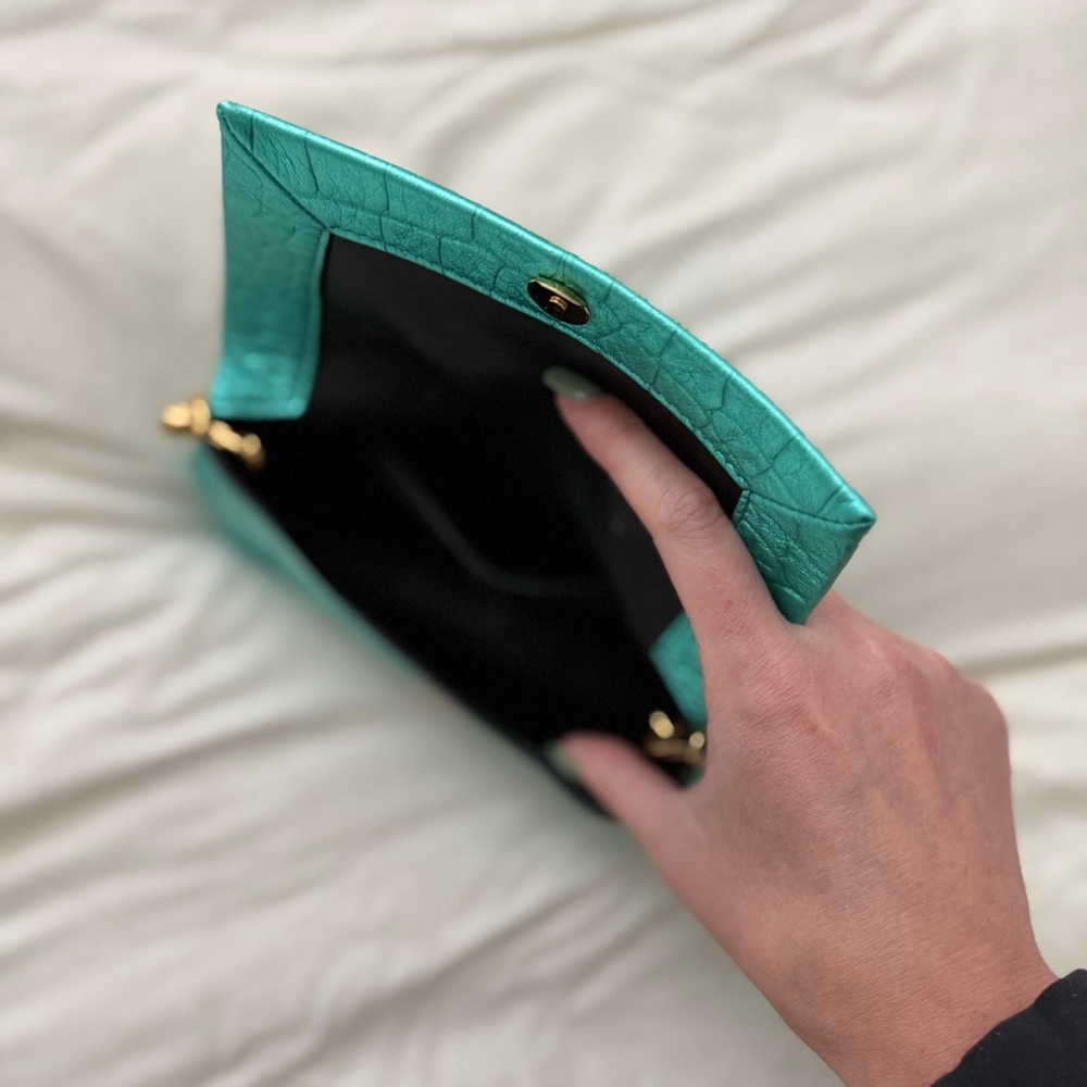 Tom Ford Teal Crocodile-Embossed Bag with Gold Chain - Picture 2 of 3